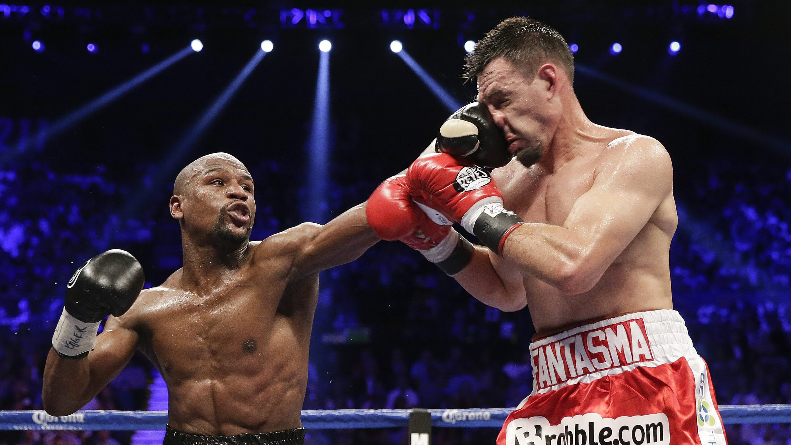 亚博集团官方网站-综合格斗赛场焦点！瑞士队对阵巴西队，激战正酣，豪门对决再度上演